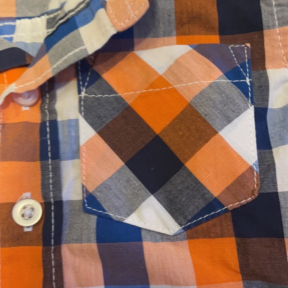 George boys shirt. Size 0-3 mo. New condition. - Picture 3 of 3